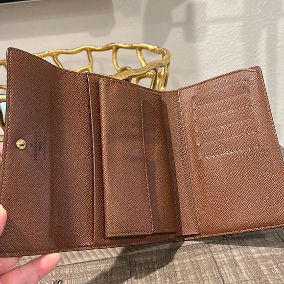 Billfold/Wallet - Picture 10 of 10